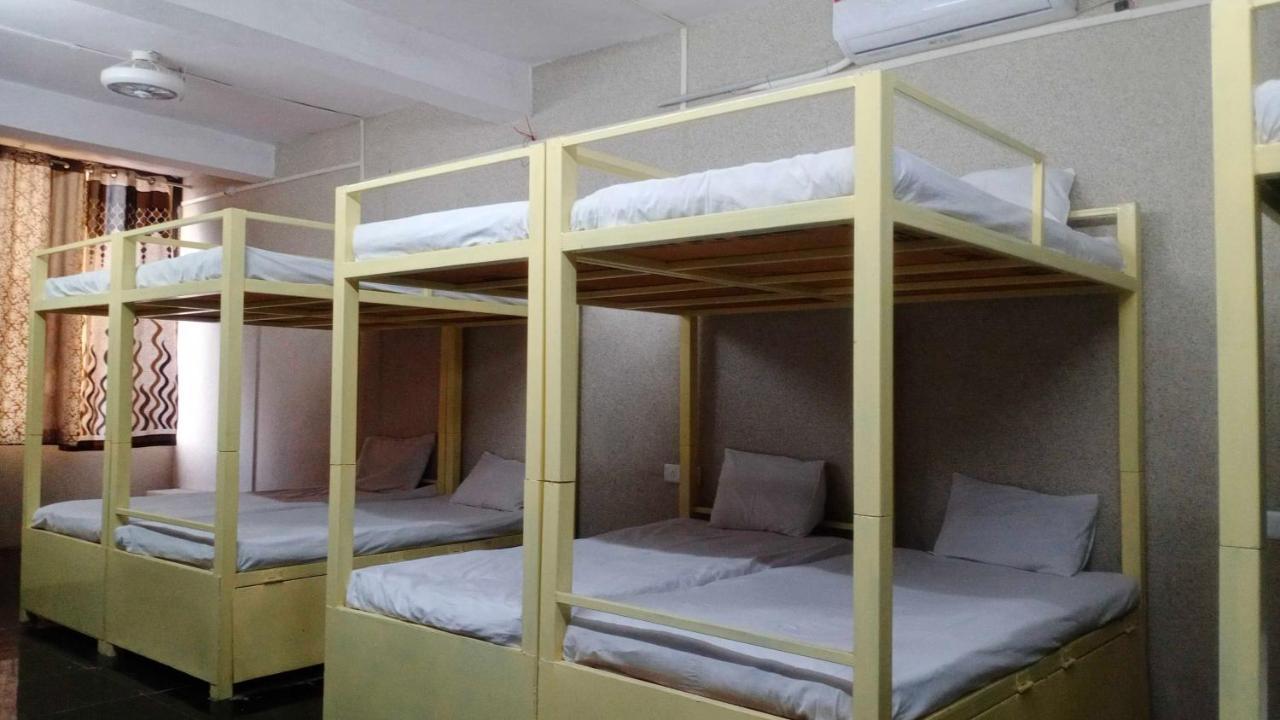 Hotel Mayura, Ankleshwar Eksteriør bilde